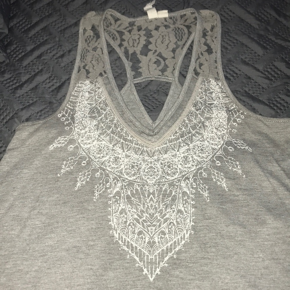 Cute detailed tank top